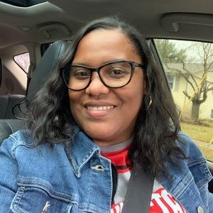 Meet your Posher, Nadia